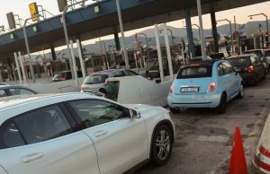 Δαιμόνιοι Έλληνες: Αλλάζουν τόπο κατοικίας μέσω Taxisnet για να φύγουν το Πάσχα!