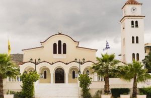 Ανοίγουν αύριο Κυριακή οι εκκλησίες