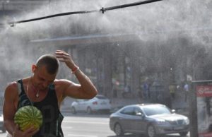 Ο κορονοϊός θα προκαλέσει… καύσωνες, πλημμύρες και καταιγίδες!