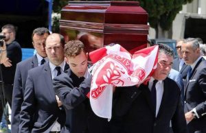 Ήταν όλοι εκεί – Το τελευταίο “αντίο” στον Νίκο Αλέφαντο