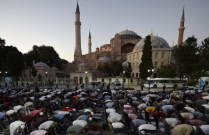 Αρχιεπισκοπή Αμερικής: Πένθιμα θα χτυπούν οι καμπάνες στην πρώτη προσευχή στην Αγία Σοφία