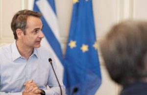 Τώρα ή χάνεται το παιχνίδι: Τα 4 νέα μέτρα της κυβέρνησης μετά το «χαστούκι» των 293 κρουσμάτων