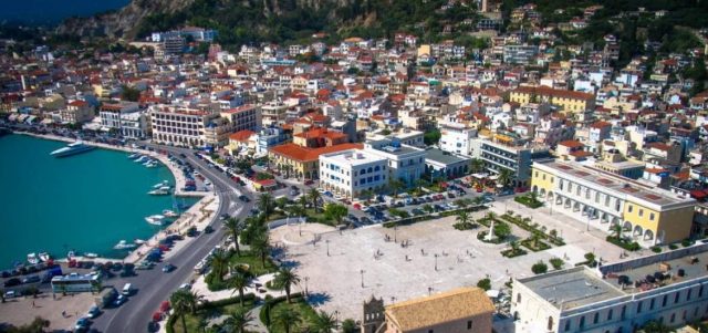 solomos-square-zakynthos-zante-11365586058-1021x580