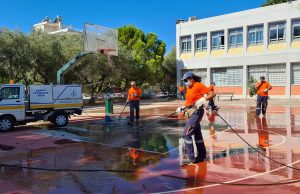 Με θερμικές πύλες και υγειονομικό υλικό όλα τα σχολεία
