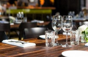 Απειλούν με lockdown οι καταστηματάρχες – Ζητούν μέτρα για τον κορονοϊό