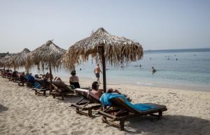 Ηλικιωμένος ανασύρθηκε νεκρός από πλαζ της Γλυφάδας