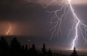 Καιρός: Χαλάει από το βράδυ – Πού θα σημειωθούν βροχές και καταιγίδες