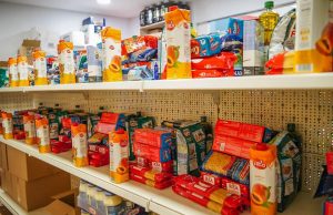 Άρχισε η διανομή προϊόντων από το Κοινωνικό Παντοπωλείο του Δήμου Γλυφάδας ενόψει Χριστουγέννων