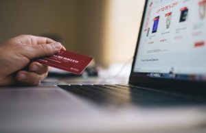 Περιφέρεια Αττικής: Δωρεάν e-shop για καταστήματα λιανικής και μικρομεσαίες επιχειρήσεις