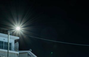 Η Γλυφάδα λάμπει με 7.950 φωτιστικά LED τελευταίας γενιάς!