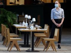 Νέο ωράριο στην εστίαση – Ποτό και φαγητό για εμβολιασμένους με το ρολόι