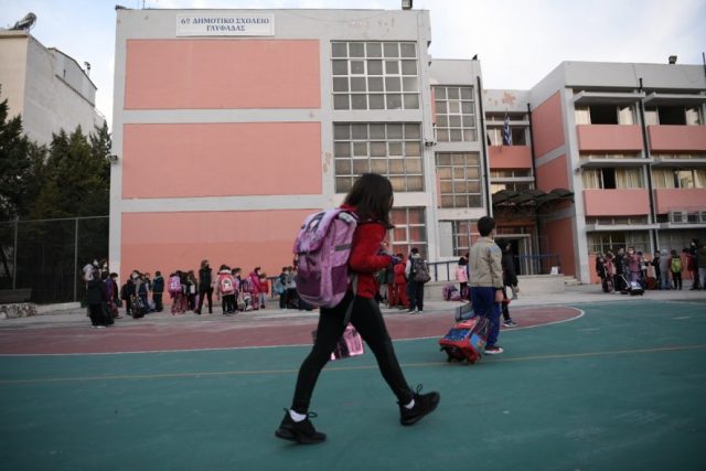 sxoleia-anoigma-17-884x590