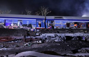 Τέμπη: Τα αμείλικτα ερωτήματα γύρω από τη 12λεπτη πορεία θανάτου