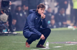 ΑΕΚ Αλμέιδα: “Σεβόμαστε τον Ολυμπιακό, έχει βελτιωθεί αλλά θέλουμε να γράψουμε ιστορία”