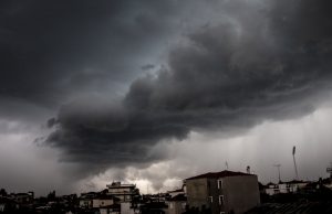 Κακοκαιρία με χιόνι και στην Πάρνηθα – Ραγδαία αλλαγή του καιρού