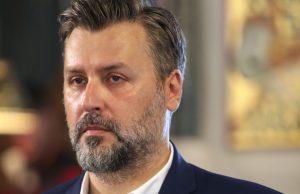 «Μην τρελαθούμε πια»: Έξω φρενών ο Καλλιάνος με τις δηλώσεις της Παπαρίζου για τα άφυλα παιδιά, το δημόσιο μήνυμά του