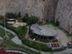 Στον «αέρα» τα Θέατρα Βράχων και το Φεστιβάλ του Βύρωνα – Υπέρ των ιδιωτών η απόφαση του Αρείου Πάγου