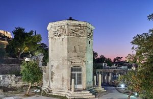 Τα στενά της Πλάκας οδηγούν στον αρχαιότερο Μετεωρολογικό σταθμό του κόσμου