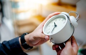 Αλλαγή ώρας: Πότε κερδίζουμε μια ώρα ύπνου