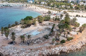 Γκρεμίστηκε το θρυλικό Cataralla στη Γλυφάδα – Η ιστορία του στολιδιού των νοτίων προαστίων