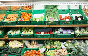 «Είδος πολυτελείας» τα φρούτα και τα λαχανικά – Ανησυχία για νέες αυξήσεις