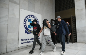 Αποκαλύψεις-σοκ από τη δικογραφία: Οι σχέσεις της εγκληματικής οργάνωσης της «Θύρας 7» με τον επίσημο Ολυμπιακό